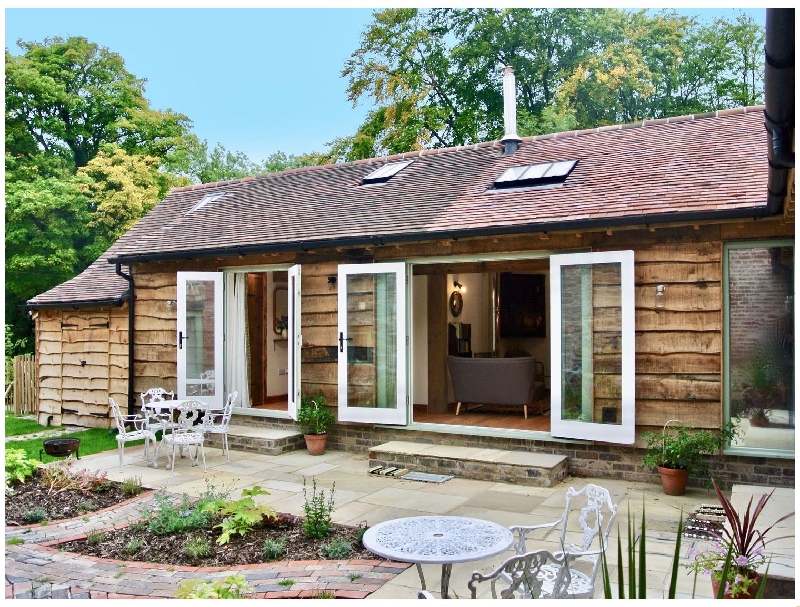 Click here for more about Nest Holiday Hideaway | Dove Cottage