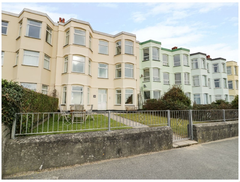 Apartment 1- 10 West End Parade a british holiday cottage for 8 in , 