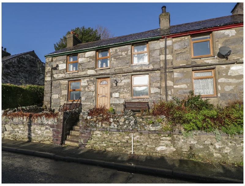 60 Hyfrydle Road a british holiday cottage for 4 in , 