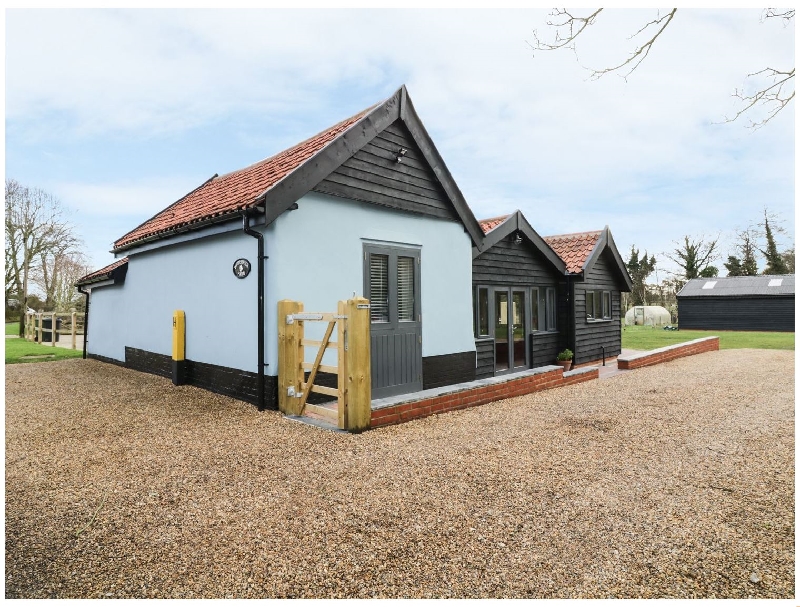 Click here for more about Whitehands Farm Barn