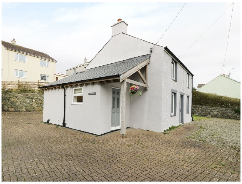 Click here for more about Bwthyn yr Ardd