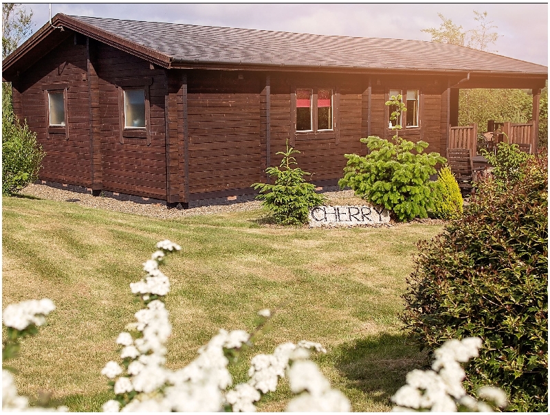 Cherry Lodge a british holiday cottage for 4 in ,