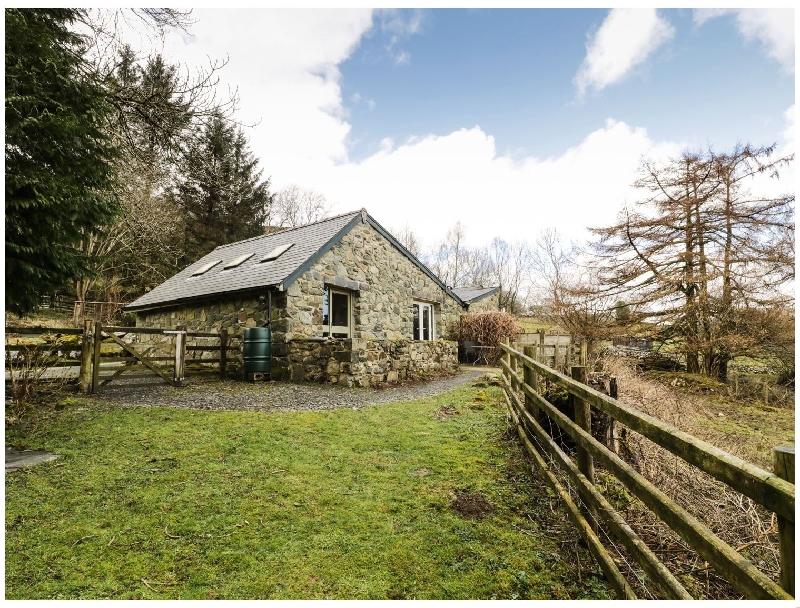 Owl Cottage a british holiday cottage for 4 in ,