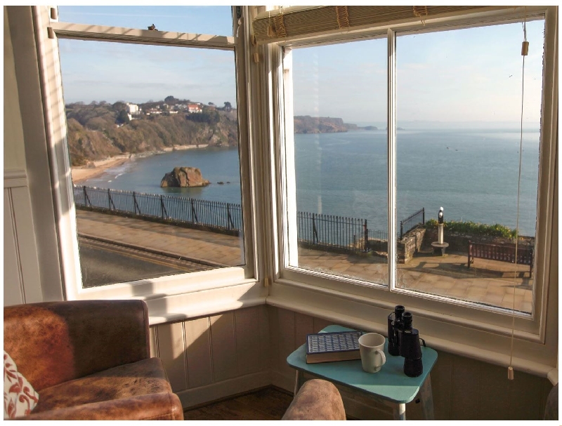 2 Beachtop Court Apartments a british holiday cottage for 4 in , 