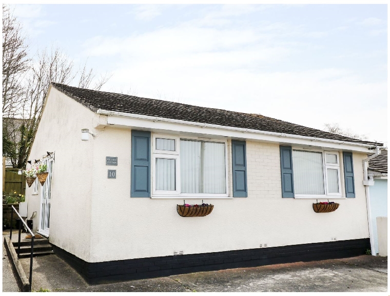 Click here for more about Hillview Cottage