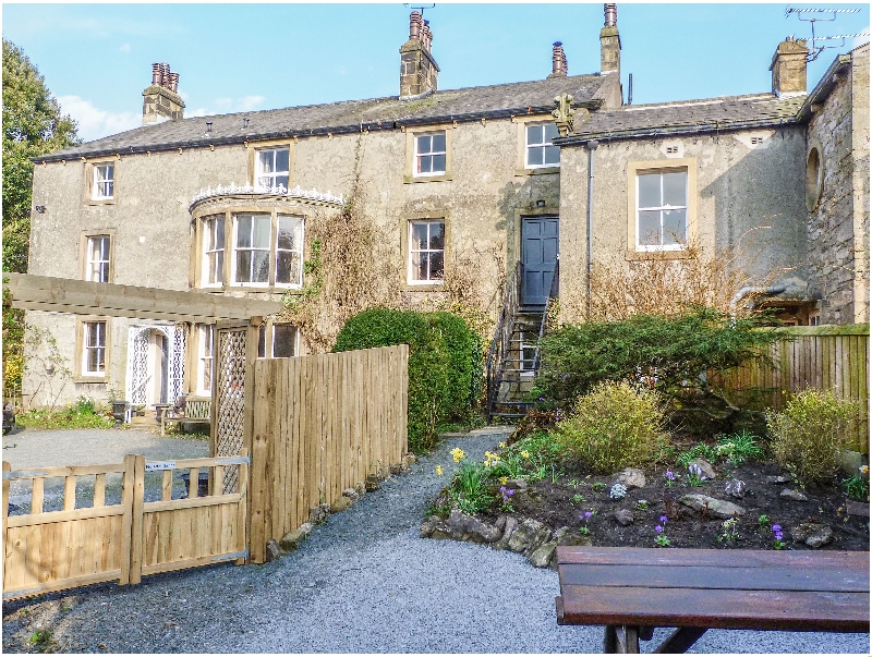 Whitefriars Lodge a british holiday cottage for 9 in ,