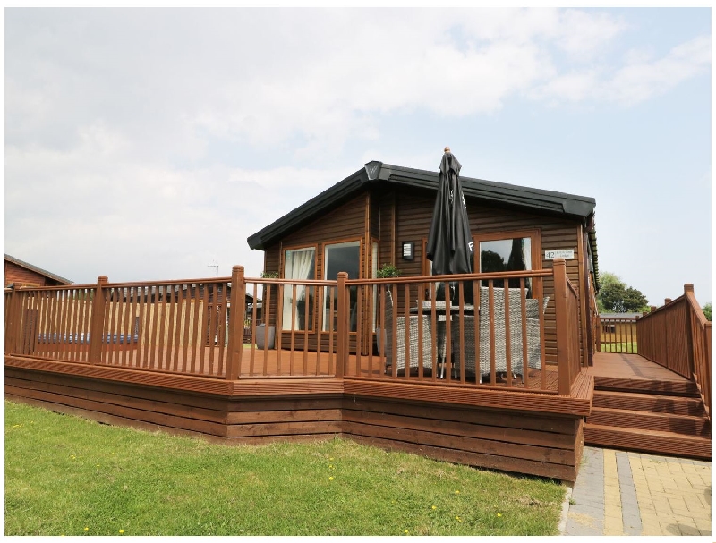 Little Gem Lodge Malton a british holiday cottage for 4 in , 