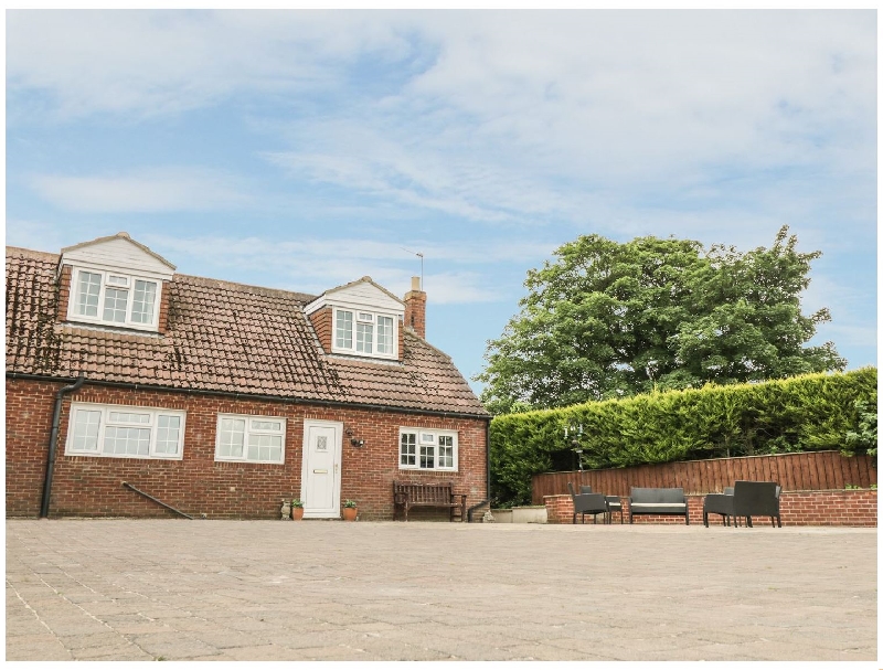 Pond View a british holiday cottage for 6 in , 