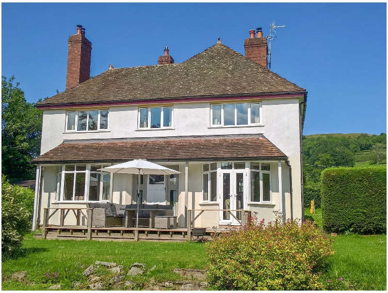 Hillside a british holiday cottage for 8 in ,