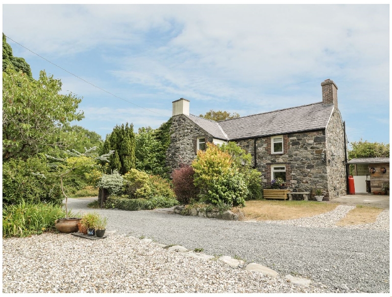 Plas Mawr a british holiday cottage for 8 in , 