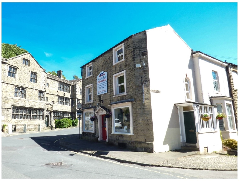 Click here for more about Dinsdale House