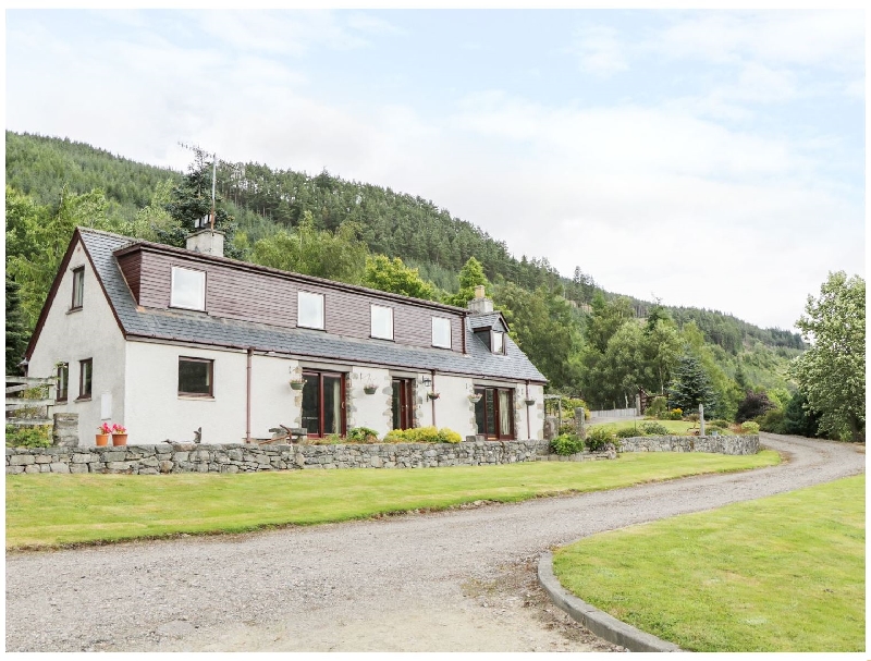 Carnoch Farm Cottage a british holiday cottage for 6 in ,