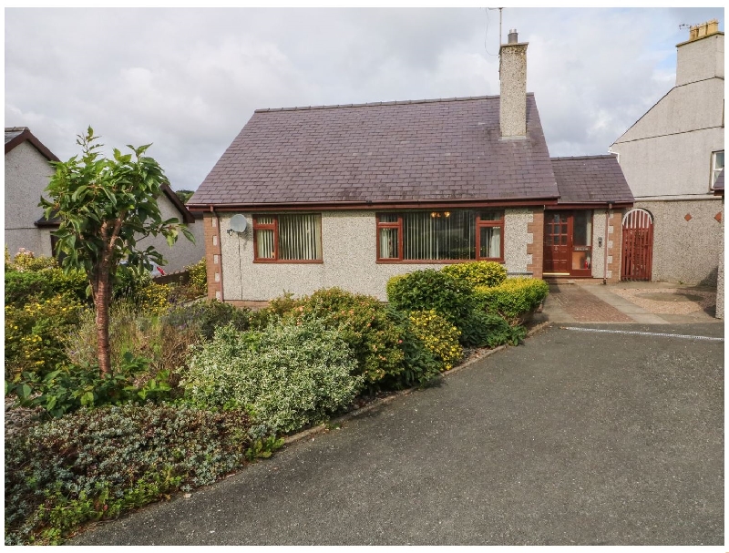 Eryl a british holiday cottage for 6 in , 