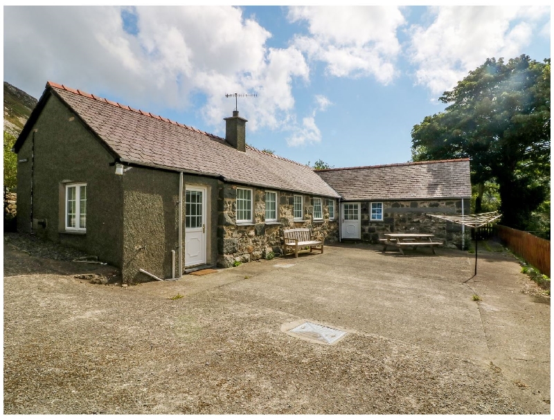 Penlon Cottage a british holiday cottage for 6 in ,