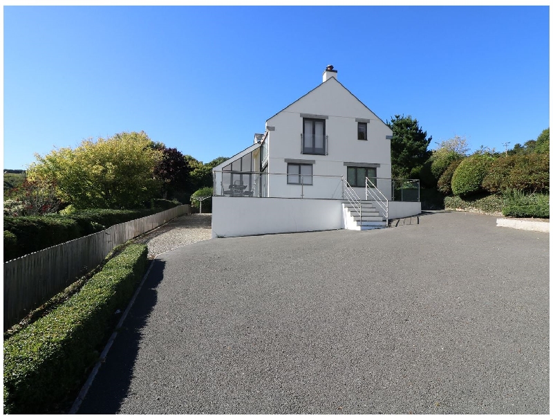 Click here for more about Lantyan House