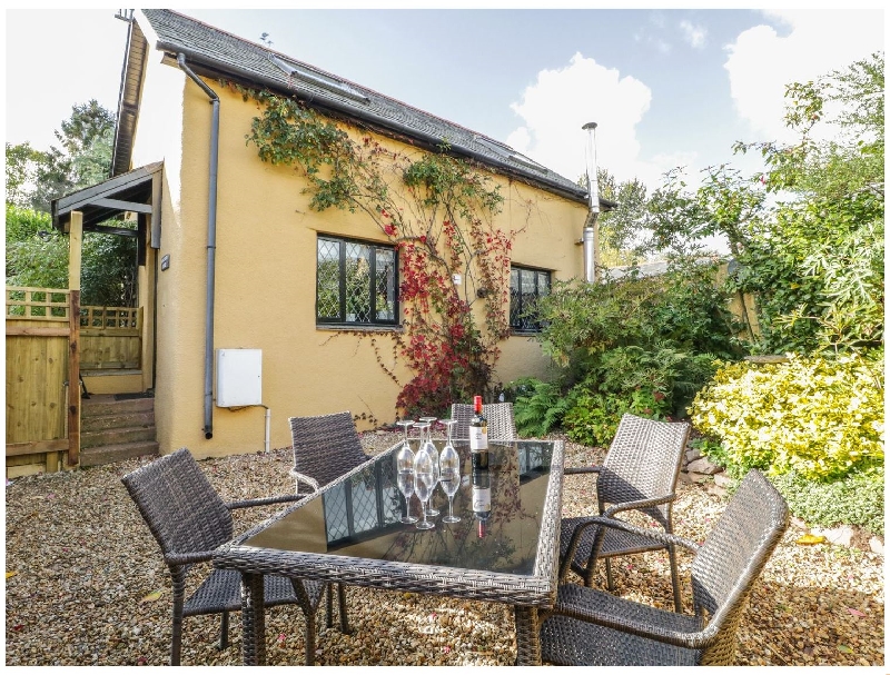 Barn Court Cottage a british holiday cottage for 4 in ,