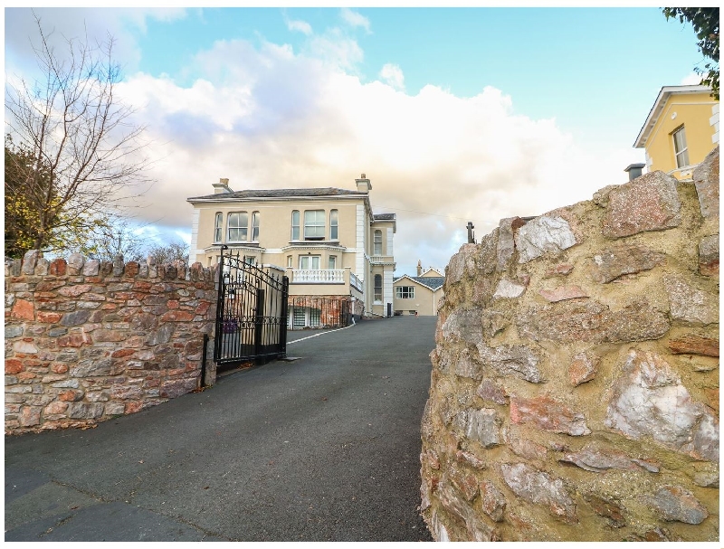 Click here for more about Cottage 1 Newcourt