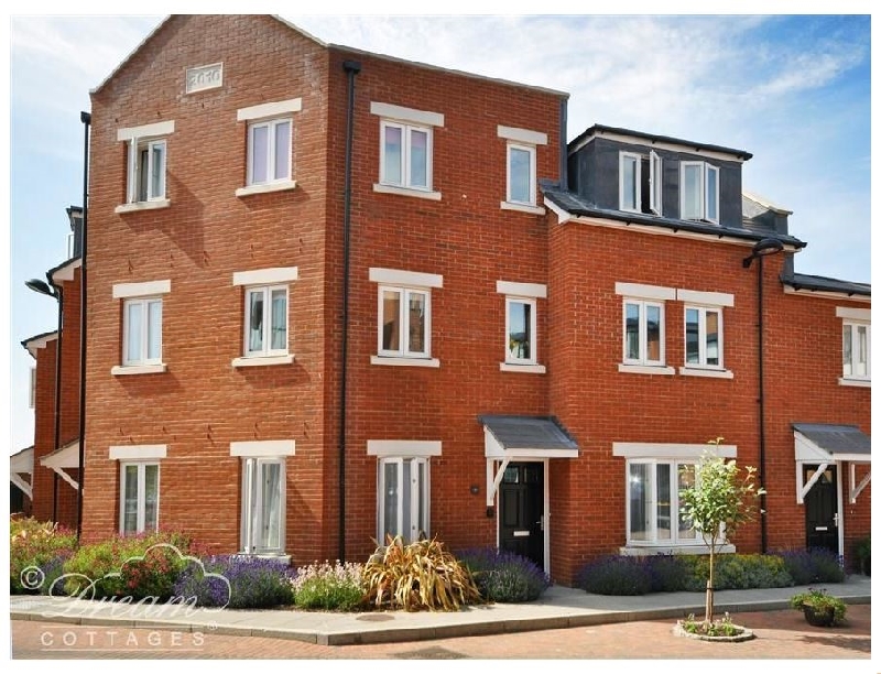 Admiral's Quarter Apartment 5 a british holiday cottage for 4 in , 