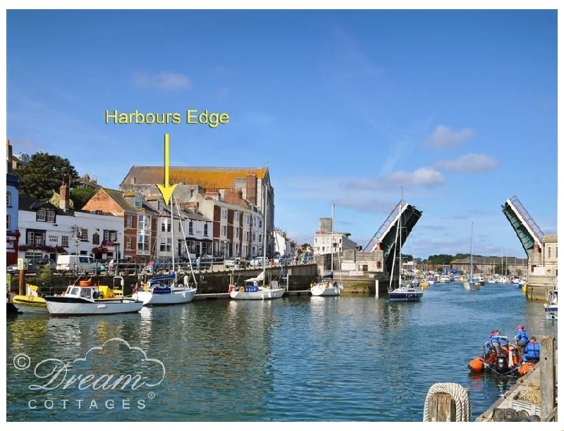 Harbour Edge a british holiday cottage for 4 in , 