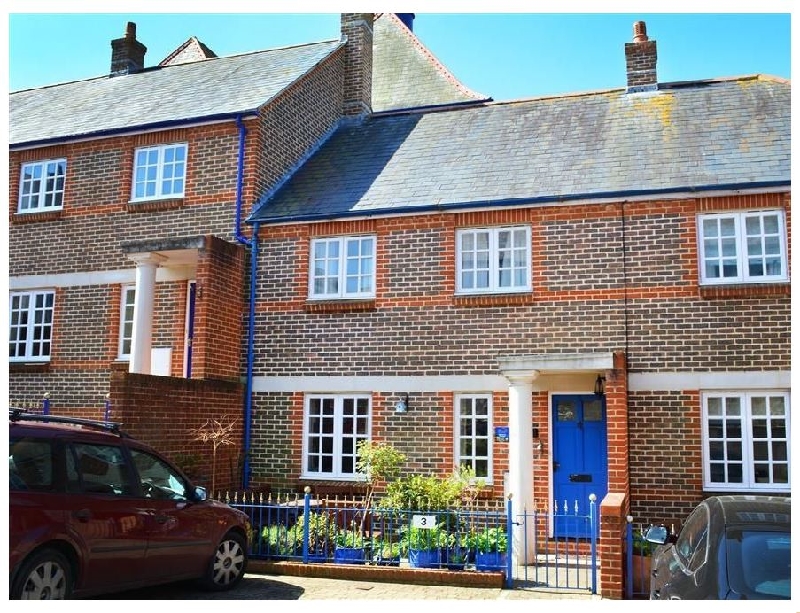 Click here for more about Melanie's Cottage