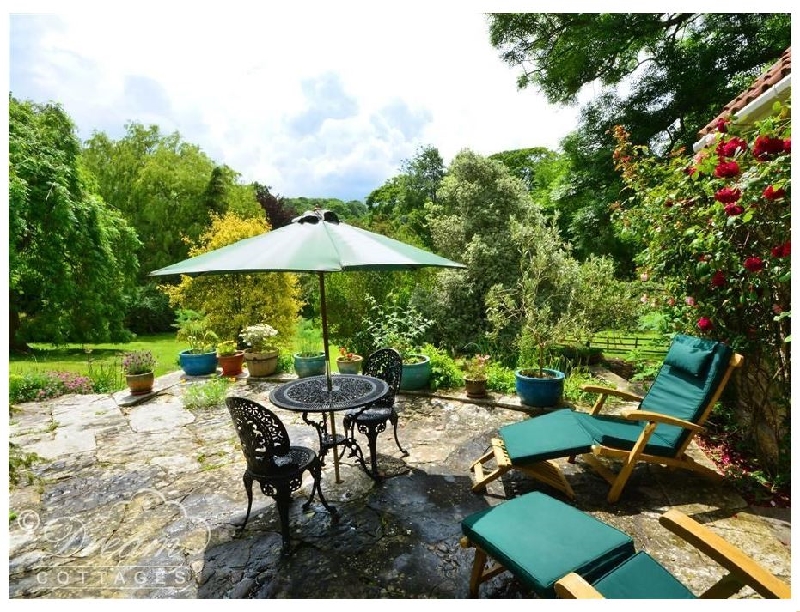 Sixpenny Cottage a british holiday cottage for 2 in , 