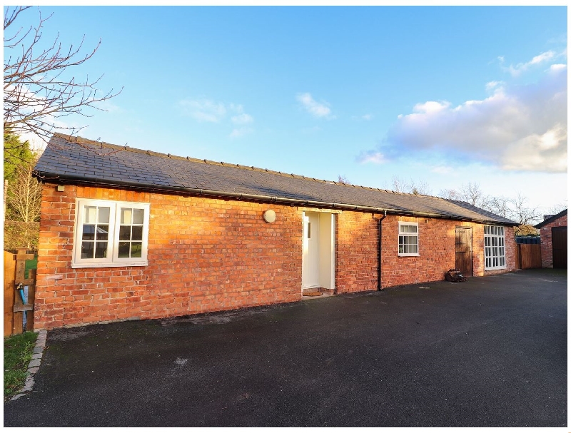 Click here for more about Commonwood Cottage