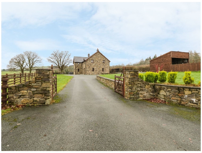 Ty Berllan a british holiday cottage for 9 in , 