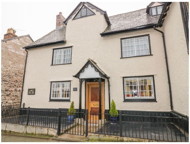 Clwyd Bank a british holiday cottage for 8 in , 