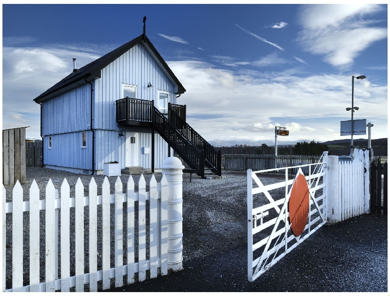 Signal Box a british holiday cottage for 2 in , 