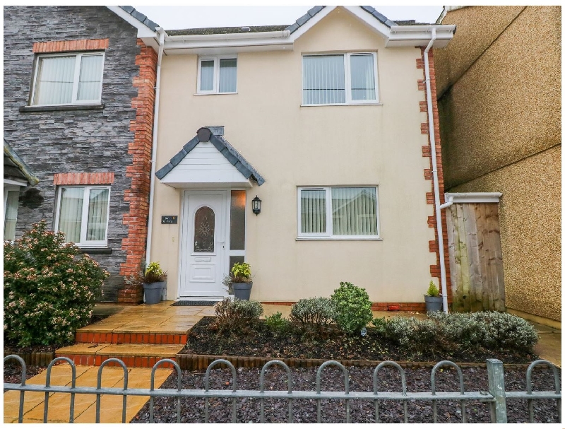Ty Cerrig a british holiday cottage for 5 in ,