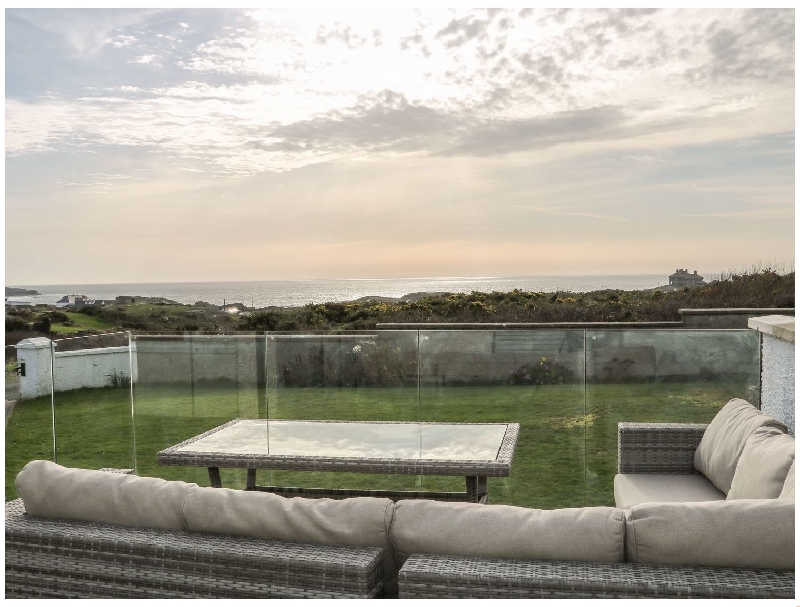 Dunholme a british holiday cottage for 7 in , 