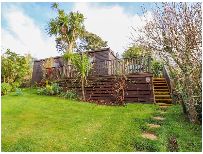 Click here for more about Palm Lodge