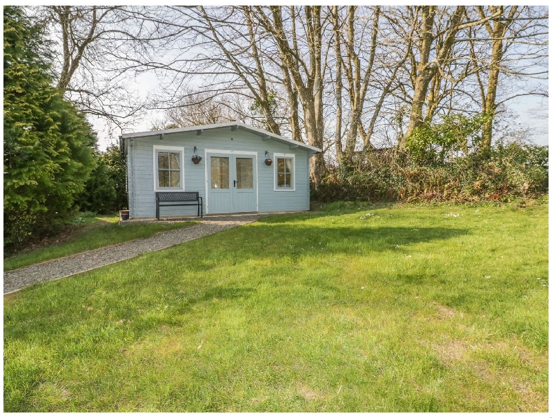 Little Hendra a british holiday cottage for 4 in ,