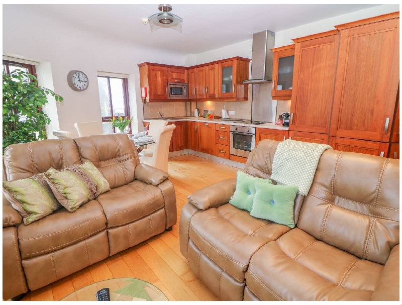 Apartment 14 a british holiday cottage for 4 in , 