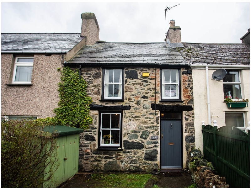 Click here for more about Cwrt Cottage