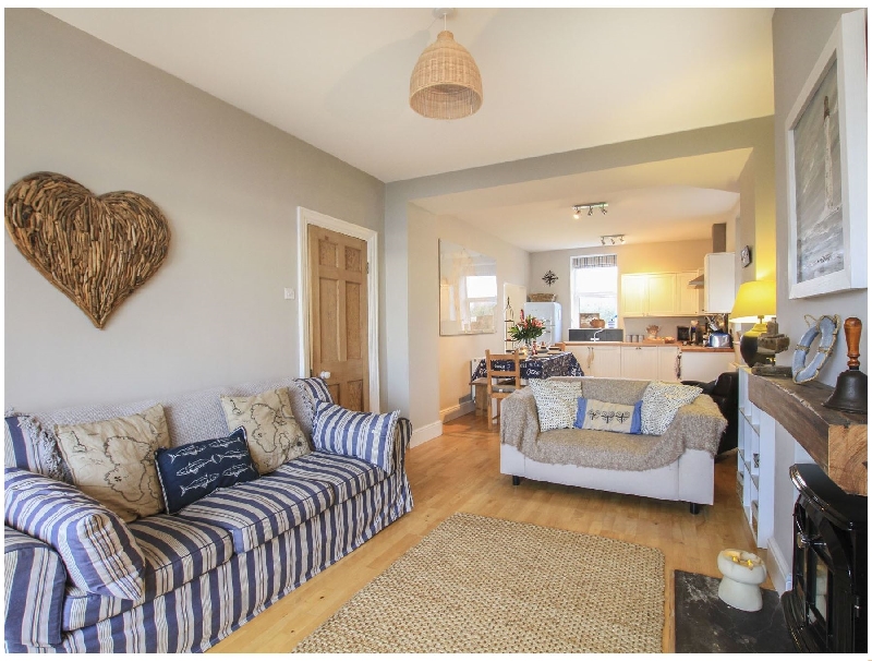 Min Y Mor Trearddur Bay a british holiday cottage for 10 in , 