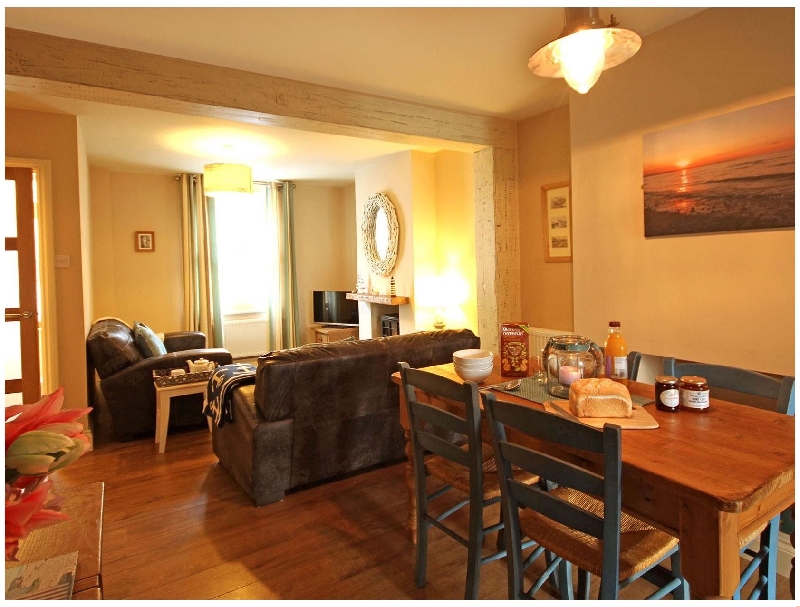 Click here for more about 14 Rose Hill