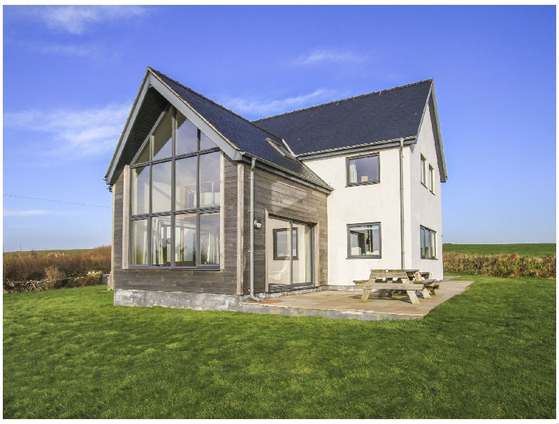 Click here for more about Ty Glan y Mor