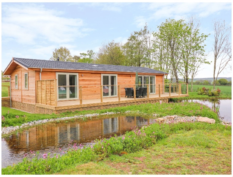 Click here for more about 21 Meadow Retreat