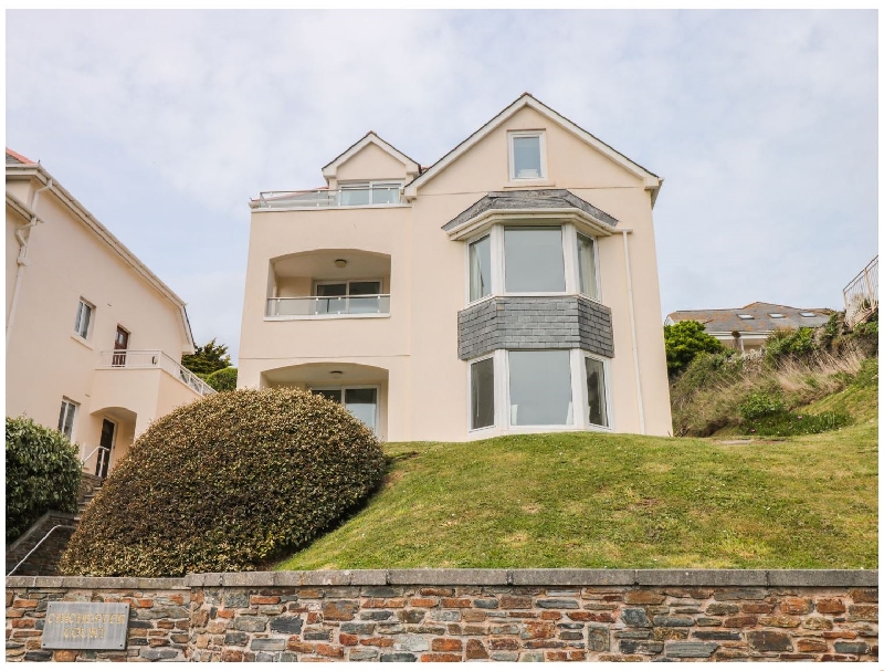 Click here for more about 6 Chichester Court