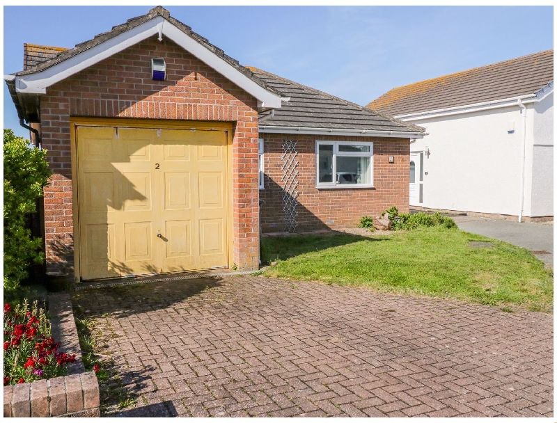 Click here for more about 2 Isallt Park