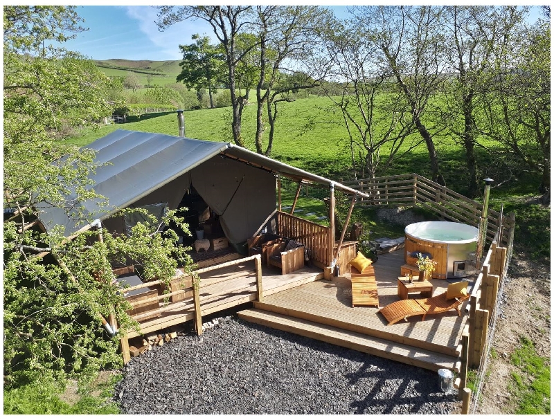 Stellar Safari Lodge a british holiday cottage for 6 in ,
