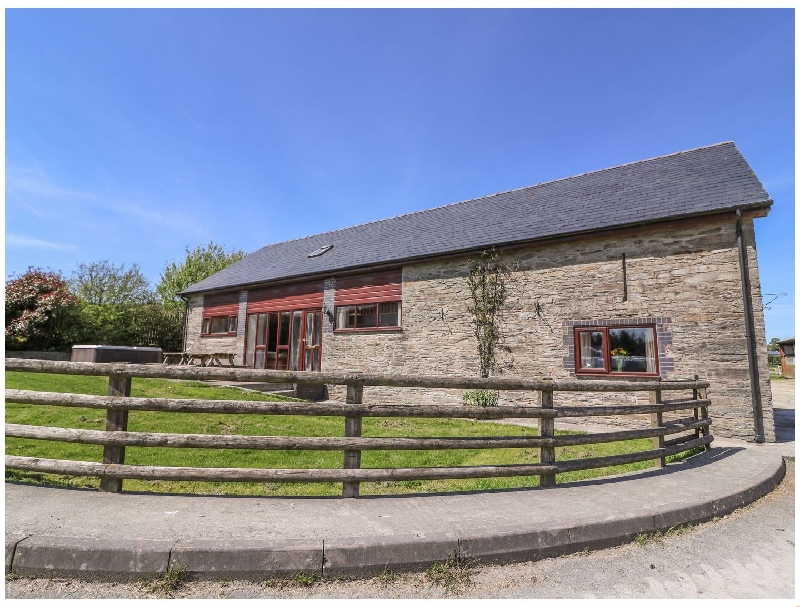 Glanyrafon a british holiday cottage for 10 in , 