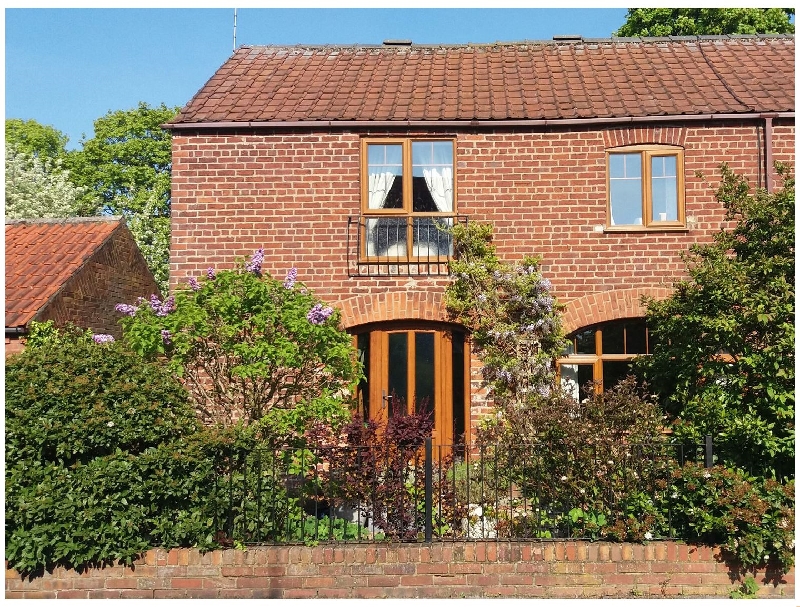 Click here for more about 1 Woods Garth