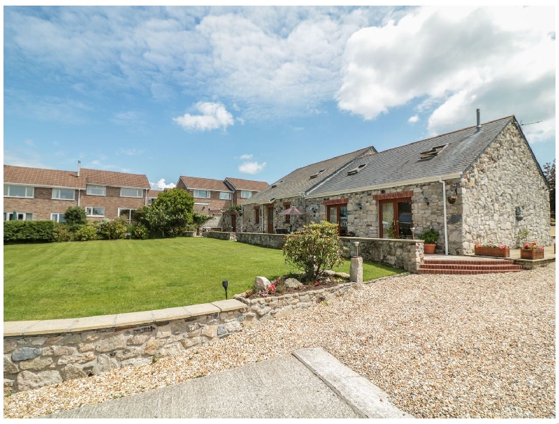Click here for more about Woodside Barns