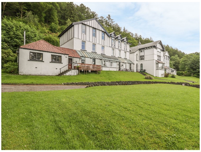 2 Kilmun Court a british holiday cottage for 2 in , 