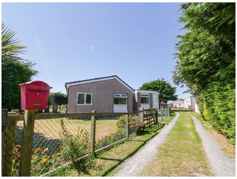 Mardan a british holiday cottage for 4 in ,