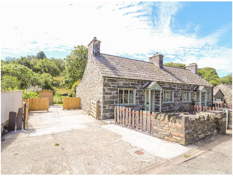 Ffrwdd Galed Uchaf a british holiday cottage for 5 in ,