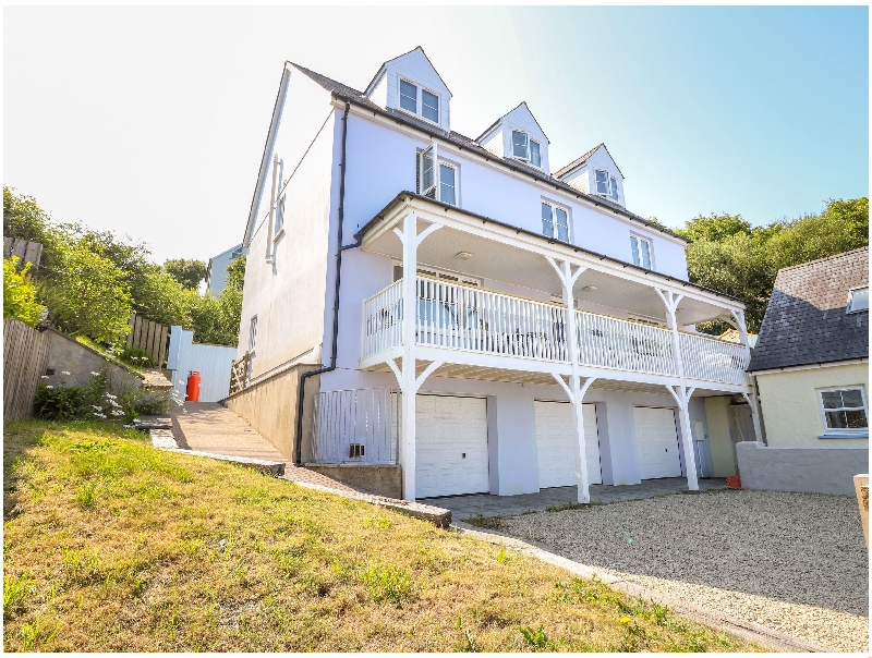 Golygfa Mor a british holiday cottage for 12 in ,