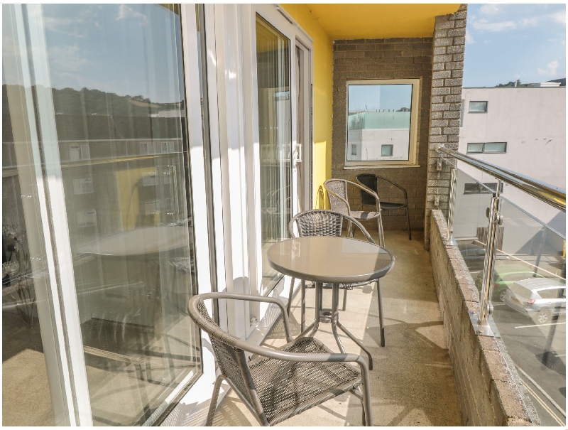 Click here for more about 9 Dartside Court